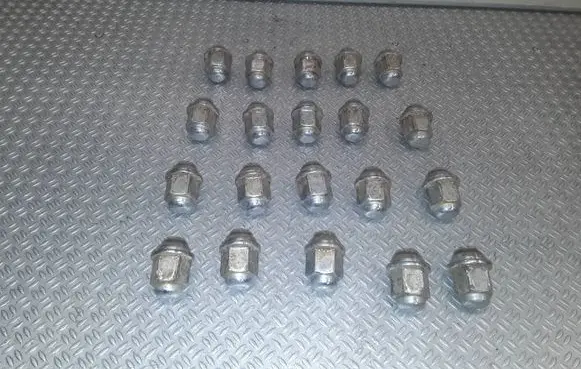 KIA Ceed Nuts/bolts 
