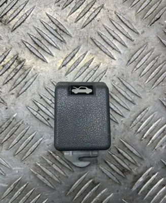 Mitsubishi Pajero Engine bonnet (hood) release handle 