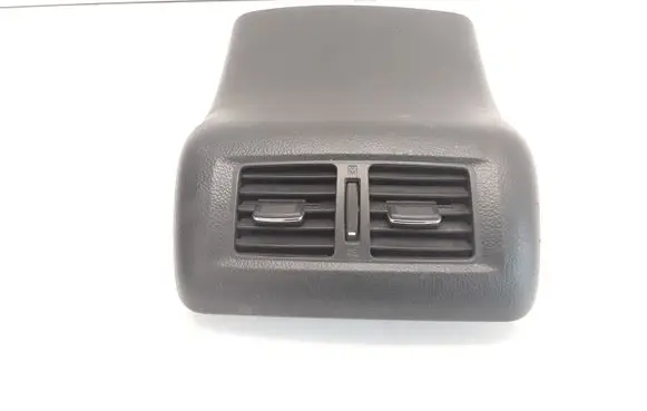 Rear air vent grill