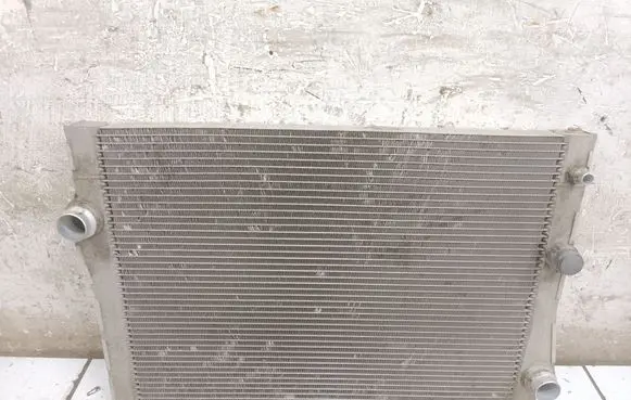 Coolant radiator