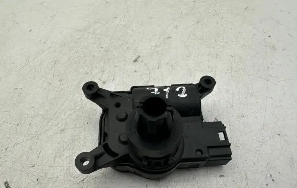 Seat Ibiza V (KJ) A/C air flow flap actuator/motor 2Q0907511D 30930029M