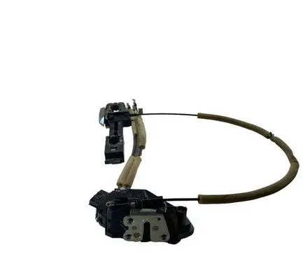 Nissan Rogue Rear door lock 825014BA0B A084184