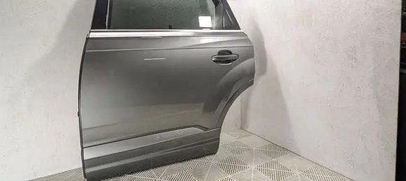 Audi Q7 4M Rear door 4M0833051E
