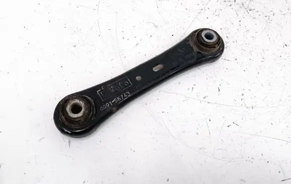 Rear control arm