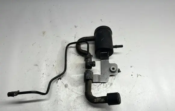 Ford Mustang VI Engine mount vacuum valve FR3C6J003AC