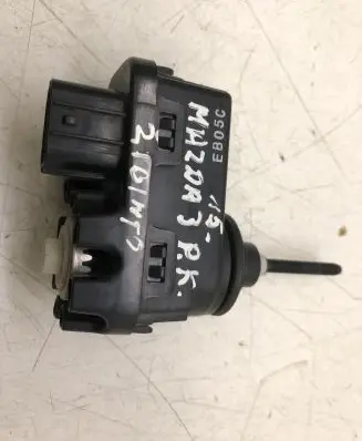 Mazda 3 III Headlight level adjustment motor 