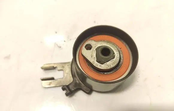 Volvo V60 Timing belt tensioner 31339542