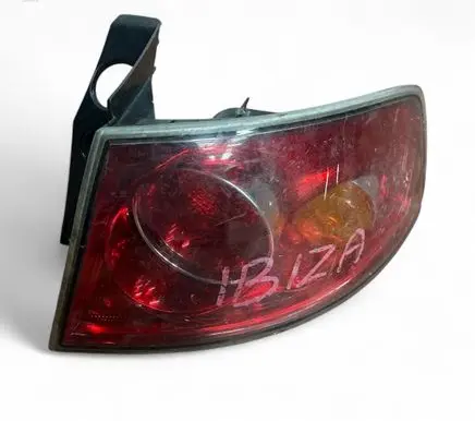 Rear/tail lights