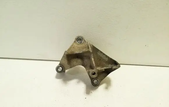 Honda CR-V Gear shift cable bracket 