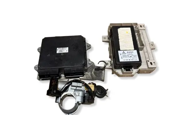 Mitsubishi Colt Engine ECU kit and lock set 1860A373 A1351502479 E6T42488