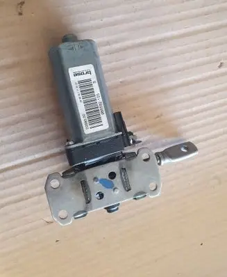 Audi A3 S3 8V Seat adjustment motor 988582105 7275A2336