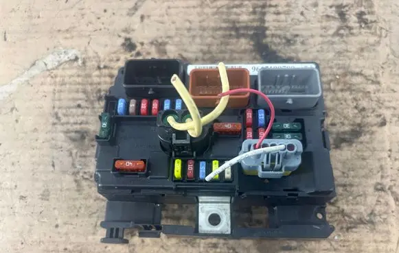 Citroen DS3 BSM Control unit 9667199780