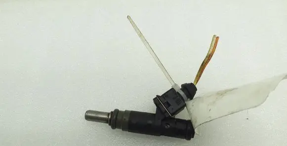 BMW Z4 E85 E86 Fuel injector 7506158