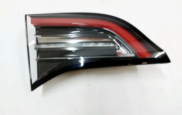 Tailgate rear/tail lights