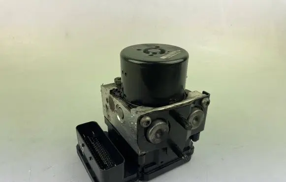 Jaguar XJ X350 ABS Pump 7W932C405AB 7W93-2C405-AB