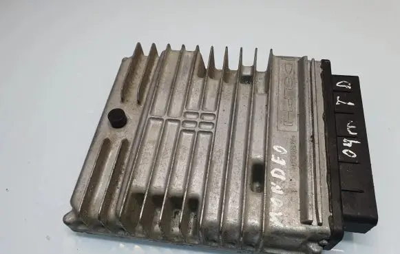 Ford Mondeo Mk III Engine control unit/module 5S7112A650EA 28011232 R0411C036A