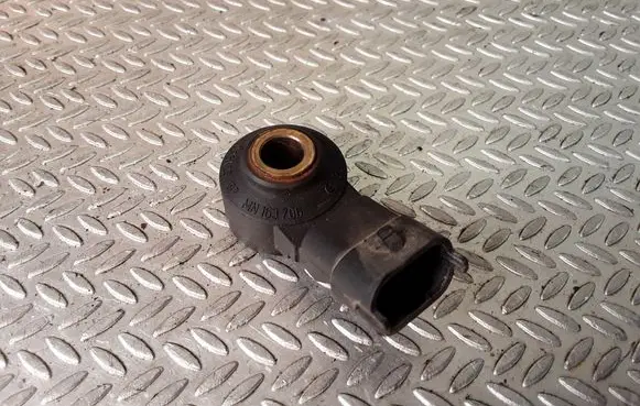 Mitsubishi Colt Detonation knock sensor MN163706
