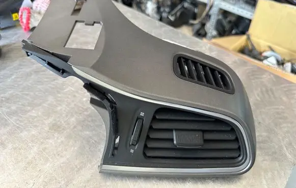 Renault Kadjar Dashboard side air vent grill/cover trim