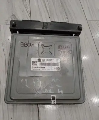 Seat Ibiza IV (6J,6P) Engine control unit/module ECU 03L906023T