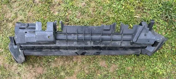 Mercedes-Benz CLS C218 X218 Radiator trim A2185050330