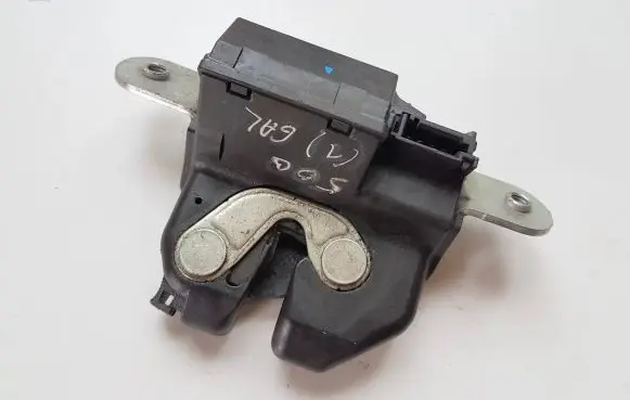 Fiat 500 Tailgate/trunk/boot lock/catch/latch 55701971