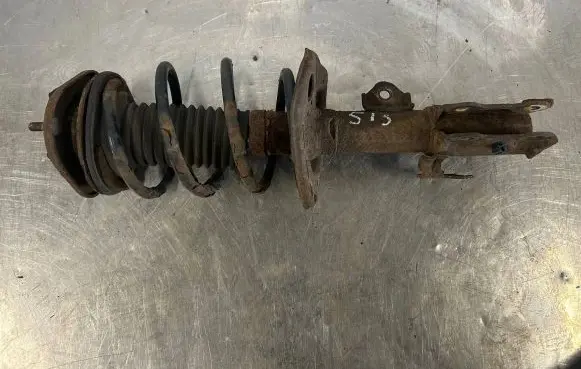Toyota Auris 150 Front shock absorber with coil spring