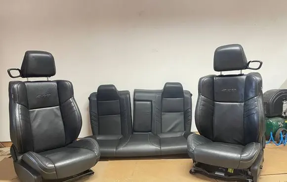 Seat set