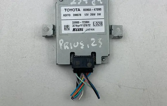 Toyota Prius xw60 Headlight ballast module Xenon 8596A47090