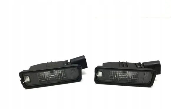 Volkswagen PASSAT B7 Number plate light
