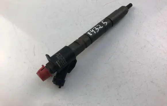 Volvo XC70 Fuel injector 31272690