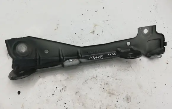 Mercedes-Benz ML W164 Fender mounting bracket 01407527