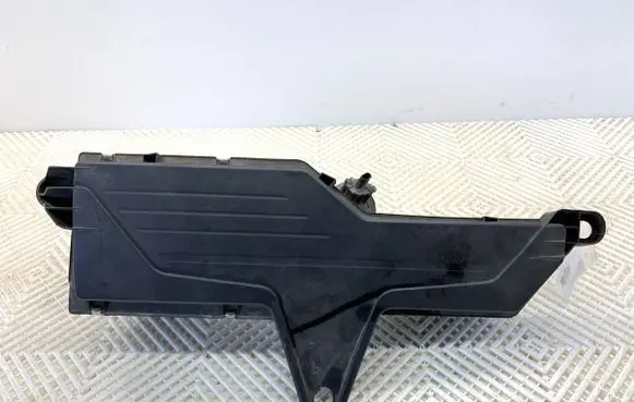 BMW 3 F30 F35 F31 Air filter box 8578649