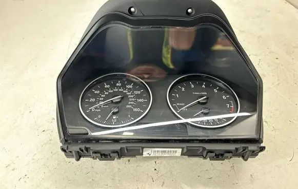 BMW X1 F48 F49 Speedometer (instrument cluster) 9295445 17649411