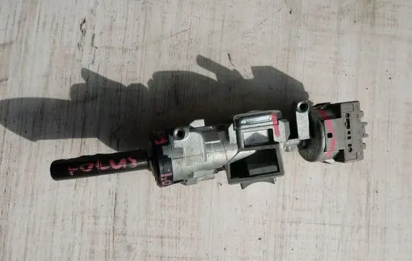 Ford Focus Ignition lock 6E5T15607BA
