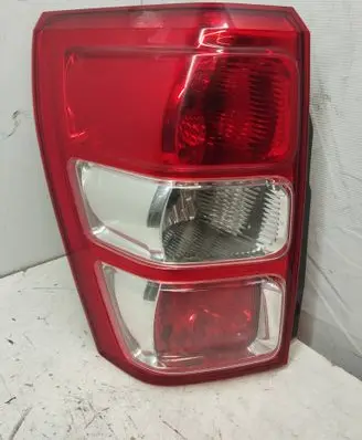 Suzuki Grand Vitara II Rear/tail lights 22059079 A045053