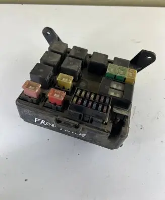 Opel Frontera B Fuse module 71541379