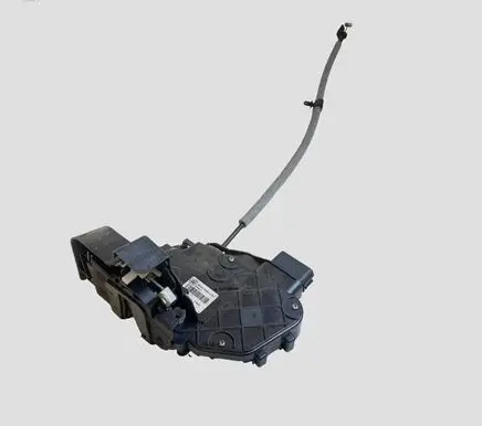 Ford Mondeo MK IV Rear door lock 6M2AR26412EC A048317 970354