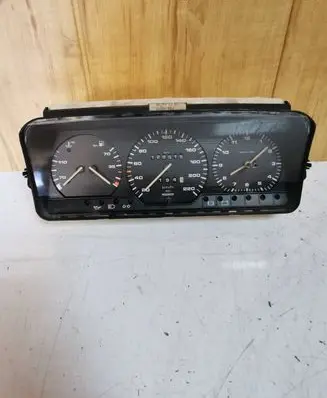 Volkswagen PASSAT B3 Speedometer (instrument cluster) 5220029110
