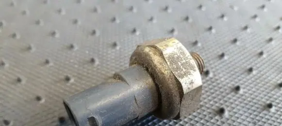 Air conditioning (A/C) pressure sensor