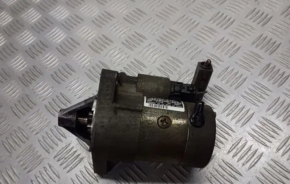 Toyota Yaris Starter motor 28100-0J010