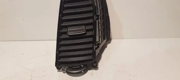 Hyundai Santa Fe Dash center air vent grill 974202B000