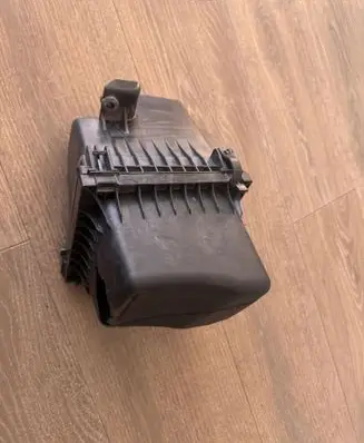 Ford Kuga III Air filter box LX619A600MA