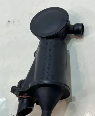 Porsche Cayman 987 Breather hose/pipe 99610702600