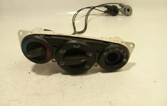 Ford Focus Climate control unit 98ab186419