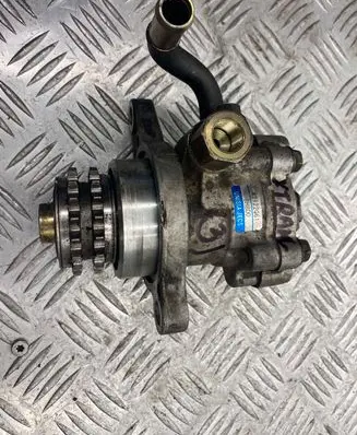 Nissan X-Trail T30 Power steering pump 42122061 421220618H800 8H800