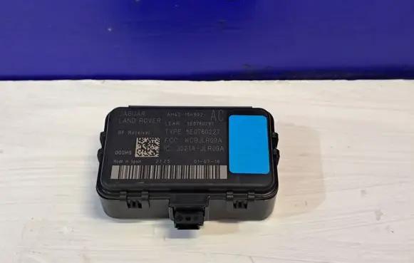 Jaguar XJ X351 Antenna control unit AH4215K602AC 3521AJLR09A