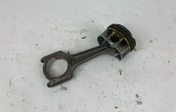 BMW 3 F30 F35 F31 Piston with connecting rod 8654480