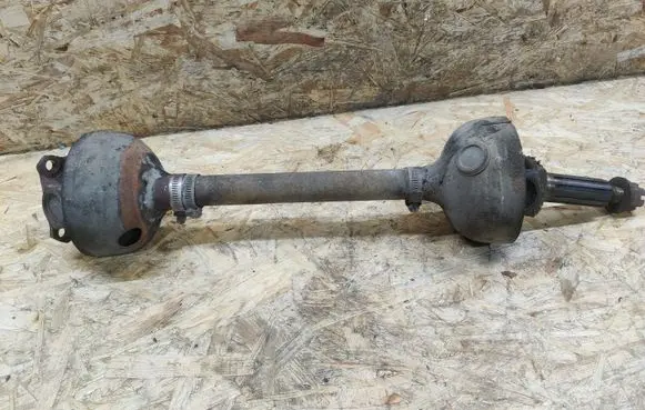 Rear driveshaft