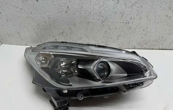 Peugeot 208 Headlight/headlamp 9822690180