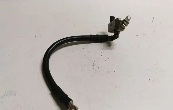 Audi A5 8T 8F Positive cable (battery) 8T0915181